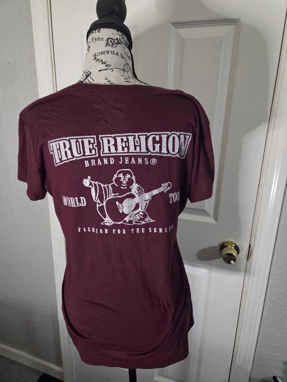 ETrue Religion Women's Burgundy Graphic Back-Print Tee